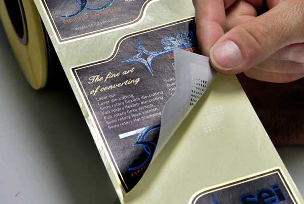 激光模切機跟激光切割機是同一種設備嗎？(圖3)